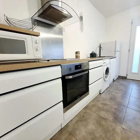 F2 Neuf Calme Climatise Wifi Parking - 1,5 Km * Καν-συρ-Μερ